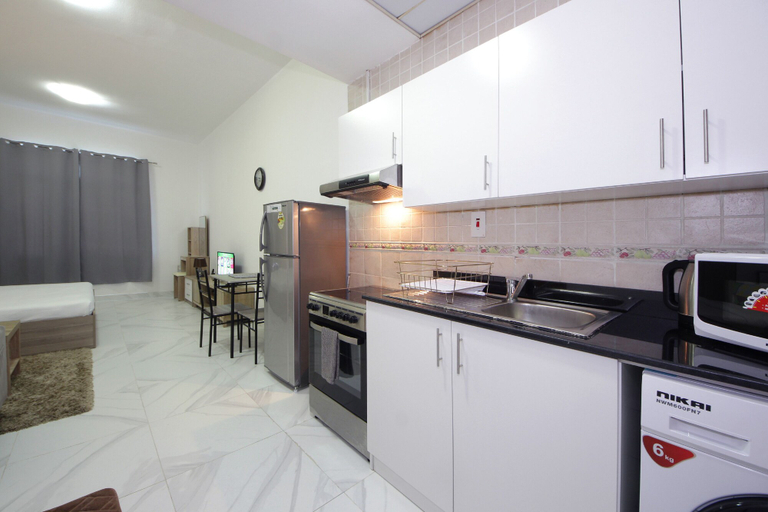 Private kitchen 4, Studio Apartment in Palace Tower 2, Dubai