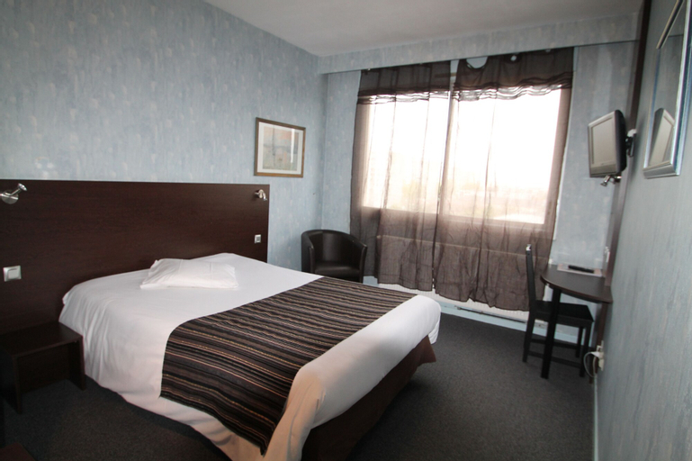 Bedroom 2, Adonis Lyon Est Hôtel Artys, Rhône