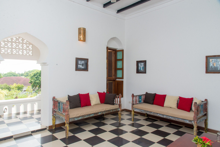 Others 5, The Manor House by Sansi, Mjini