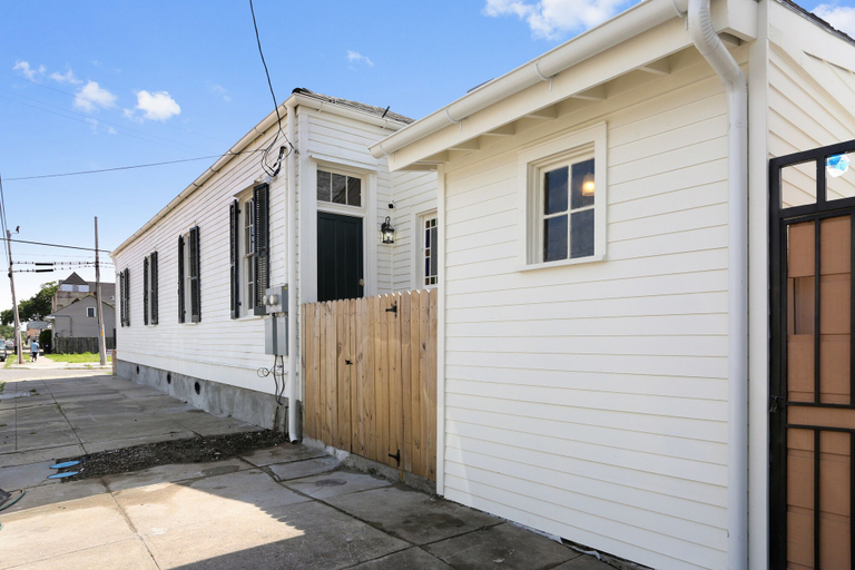 Exterior & Views, 2038 Iberville Studio Rear 2BD, Orleans