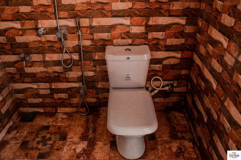 Bathroom, Onil Rock Resort, Rattota