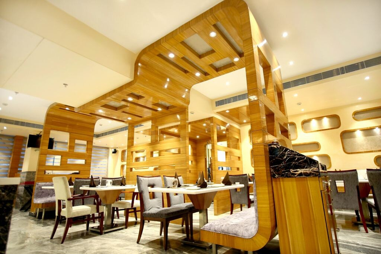 Food & Drinks 5, Regenta Central The Crystal, Kanpur Nagar