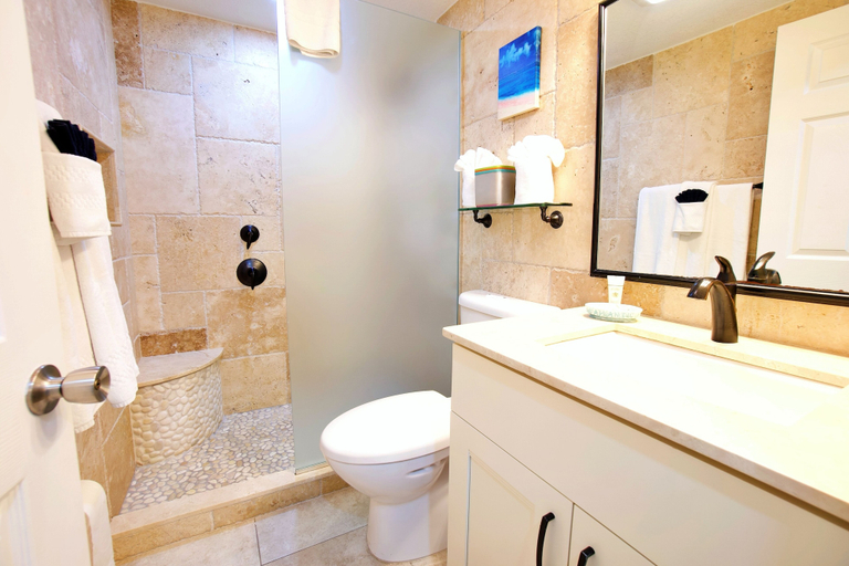 Bathroom 4, Villas of the Galleon