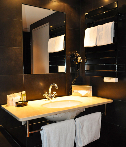 Bathroom 5, Hotel Le Cloitre St Louis, Vaucluse