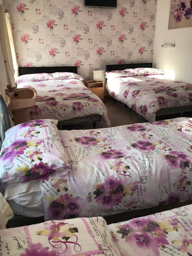 Bedroom 4, Montgomery Hotel, Blackpool