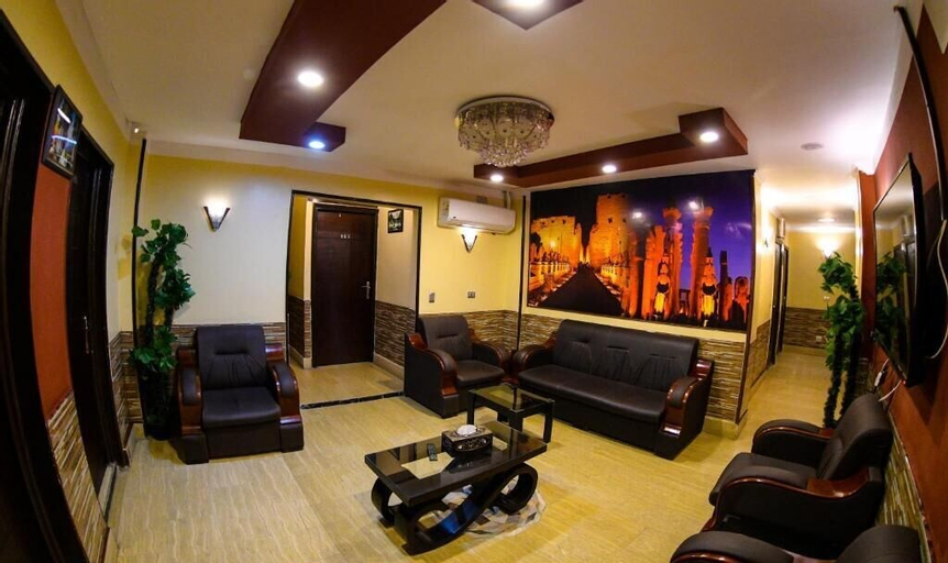 Grand Cairo Hotel, 'Abdin