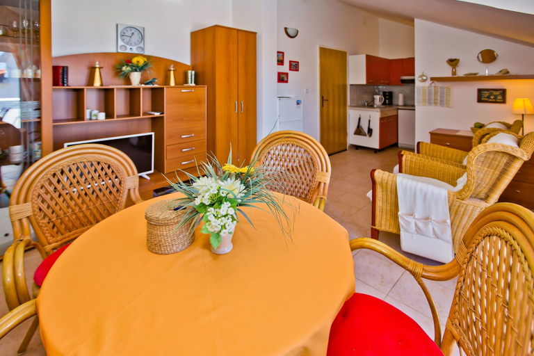 Food & Drinks 5, Apartments Jacky, Hvar