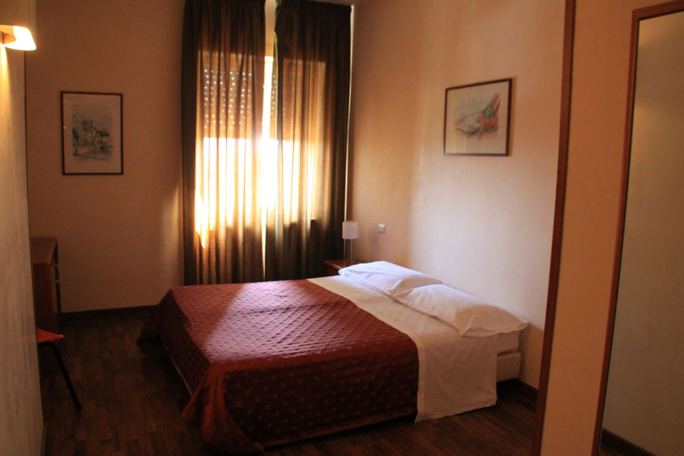 Bedroom 3, Hotel Sileno, Caltanissetta