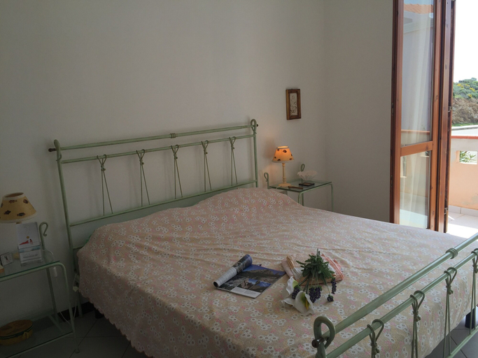 Bedroom 3, Casa Marta 4 Bedrooms Apartment in Stintino, Sassari