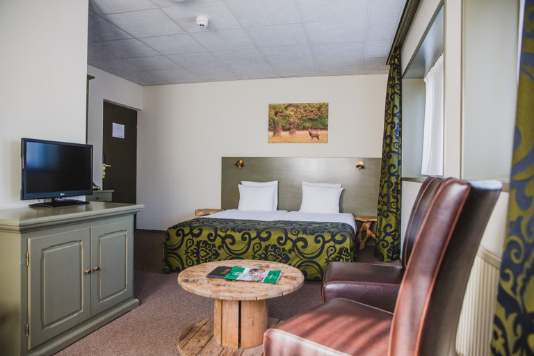 Bedroom 4, Hotel, Sportsbar & Brasserie Dorhout Mees, Dronten