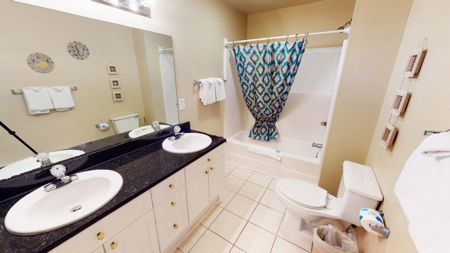 Bathroom 5, Bermuda Breeze by Coastline Resorts, Horry