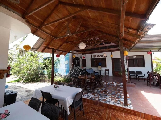 Food & Drinks 5, Hostal Las Gardenias, Isabela