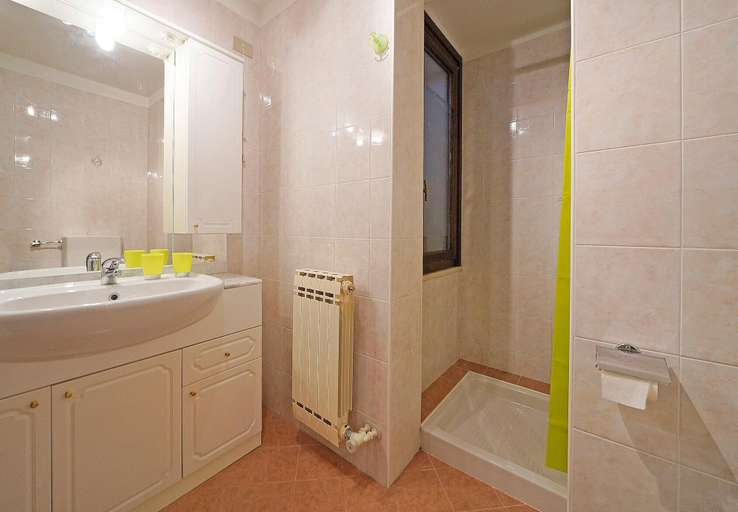 Bathroom, Petronella in Soiano, Brescia