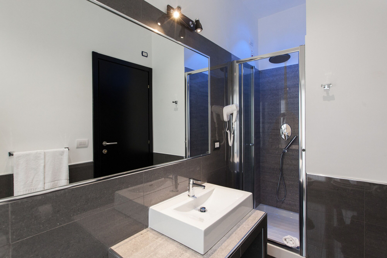 Bathroom 3, Town House Roma, Roma
