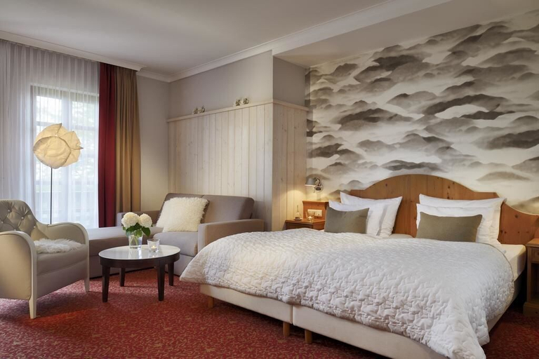 Bedroom 3, Berghotel Maibrunn, Straubing-Bogen