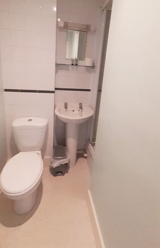 Bathroom 3, The Countryman Hotel, Cornwall