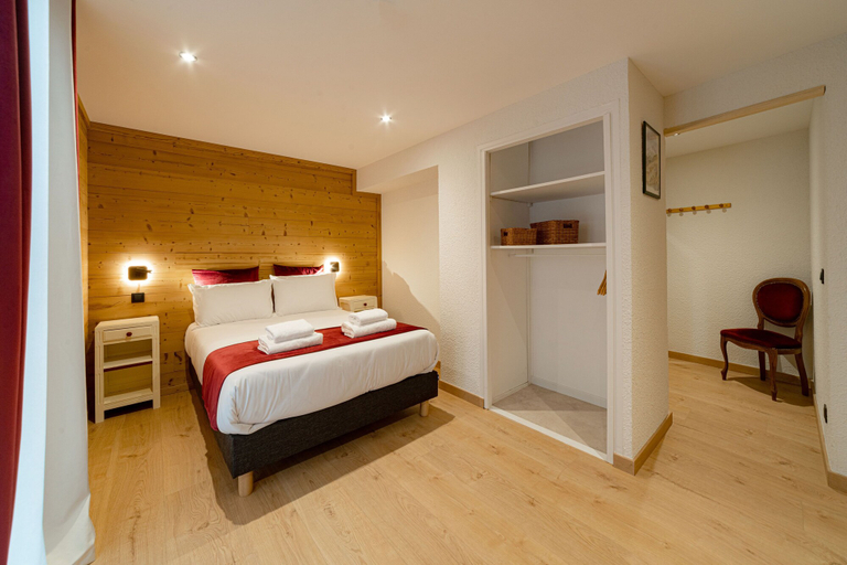 Bedroom 3, Hôtel Restaurant Le Madame, Isère