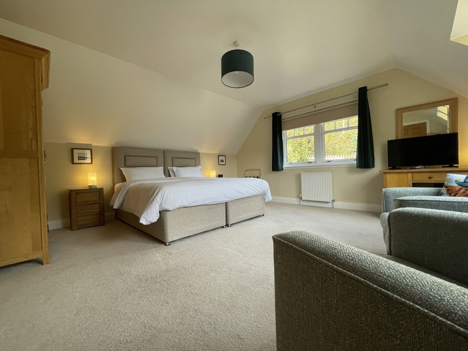 Bedroom 2, Treetops B&B, Highland