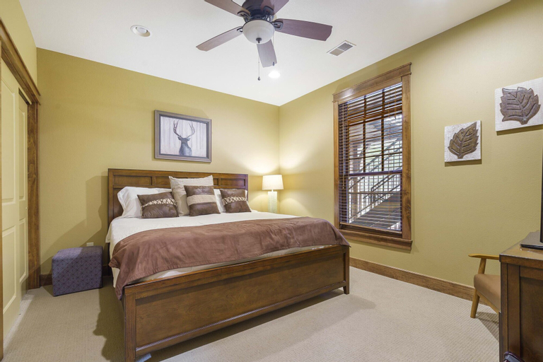 Bedroom 2, Taneycomo Retreat - Lakefront Condo, Taney