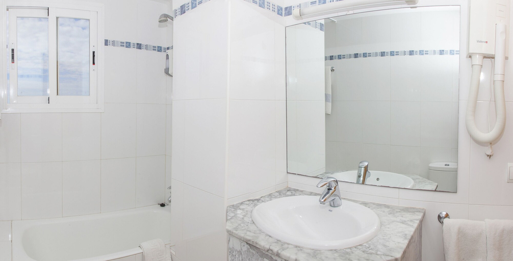 Bathroom 4, Apartamentos Mar y Playa, Baleares