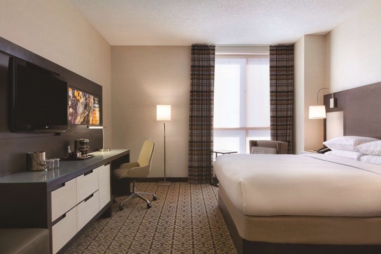Bedroom 2, DoubleTree by Hilton Boston - Downtown, Boston