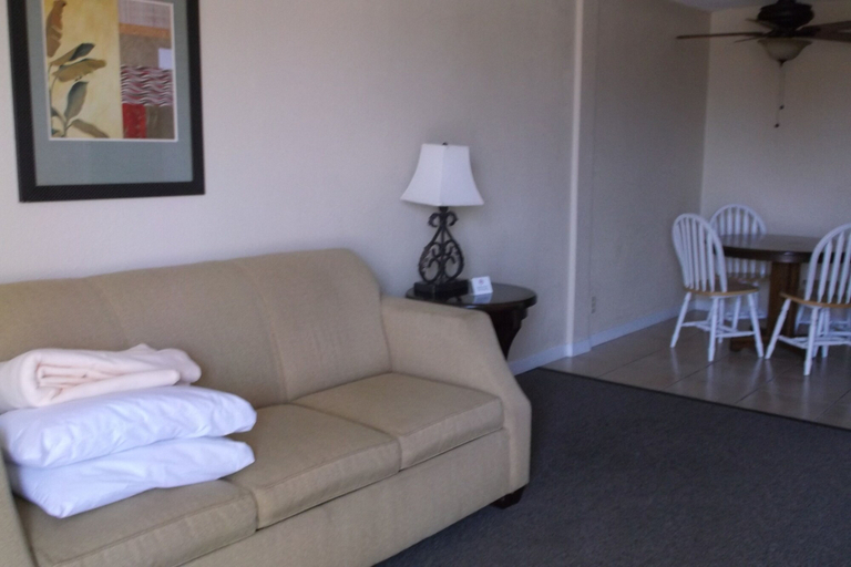 Bedroom 3, Lakeshore Resort and Marina, Okeechobee