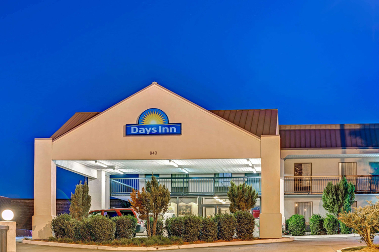 Exterior & Views 2, Days Inn by Wyndham Hernando, Desoto