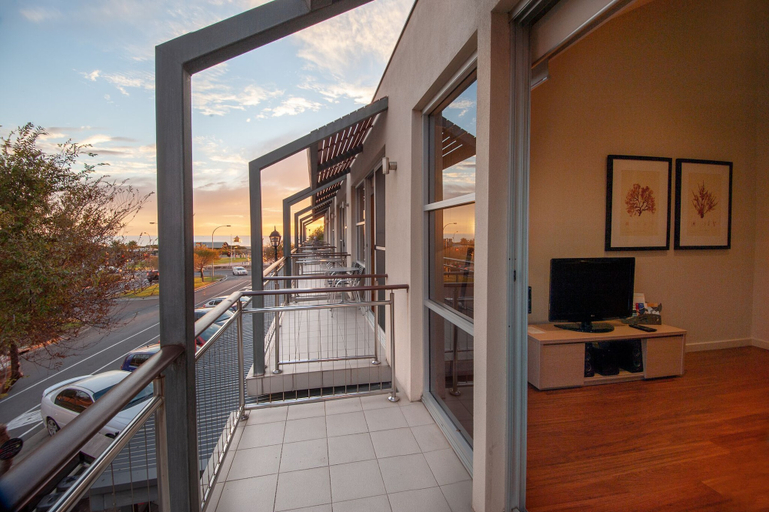 Others 4, Semaphore Blue Apartments, Adelaide