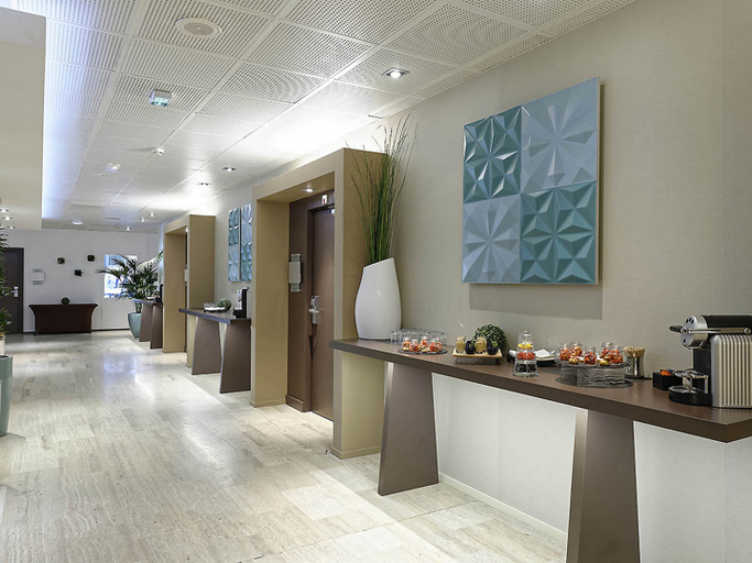 Public Area 4, Novotel Avignon Nord, Vaucluse