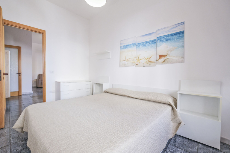 Room 5, Bilo Perla, Lecce