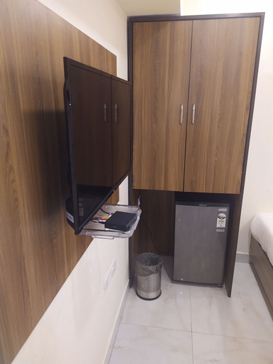 Others 5, Hotel Central Park, Thane