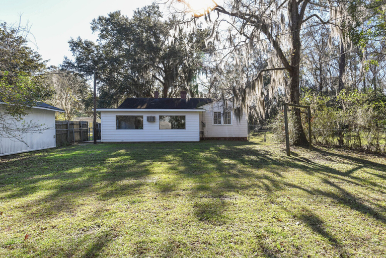 Exterior & Views 2, Summertime Pet-friendly 30 min Savannah, Bryan
