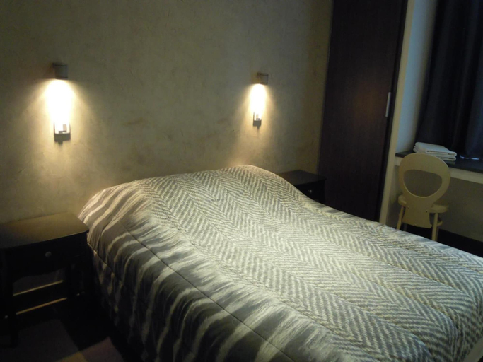 Bedroom 3, HOTEL DE LA POMME D'OR, Aube