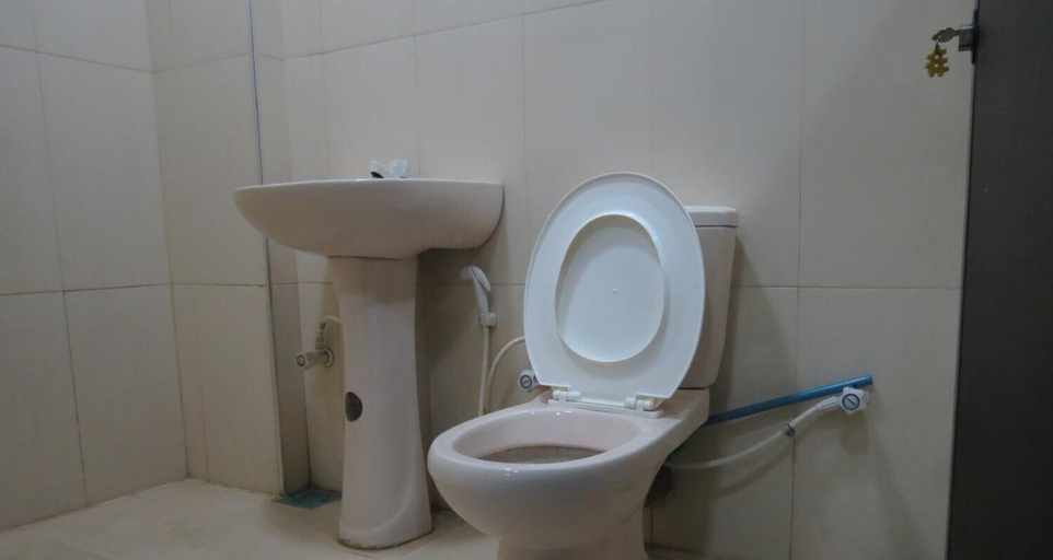 Bathroom 4, Kalan Villa, Galle Four Gravets