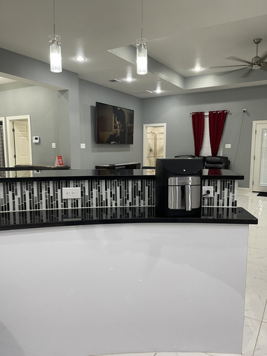 Food & Drinks 5, IAH SPHERIC Mini-mansion, Houston