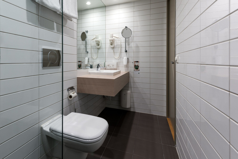 Bathroom 4, Quality Hotel Edvard Grieg, Bergen