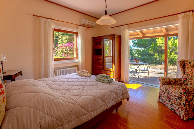 Bedroom 2, Hacienda Olivo, Ionian Islands