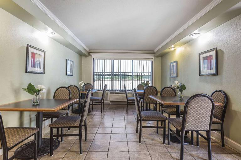 Coffee shop 2, Econo Lodge Gadsden, Etowah