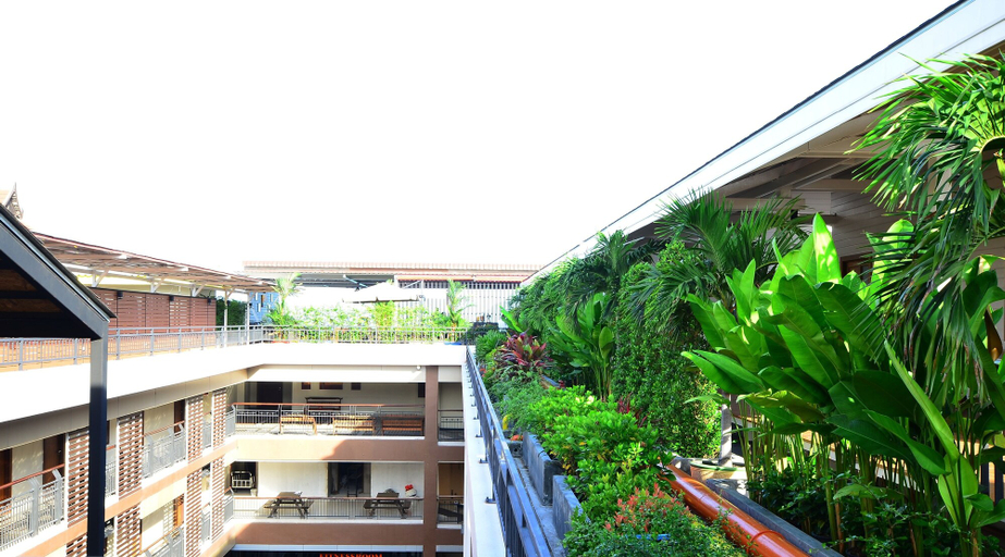 Exterior & Views 2, Baywalk Residence Pattaya, Pattaya