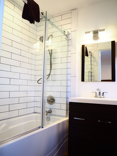 Bathroom 4, Riverside Resort & RV Park, Nanaimo