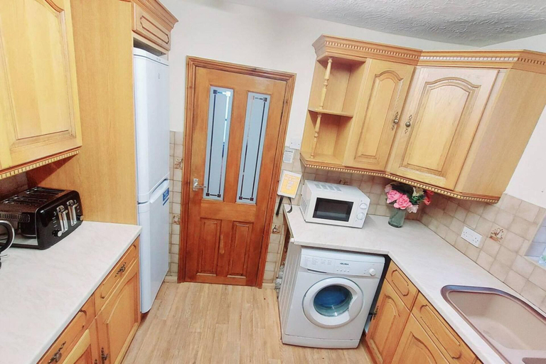 Others 4, Garfield Villa-beautiful 4-bed House in Gillingham, Medway