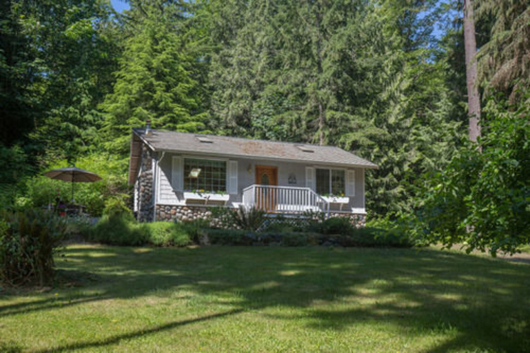 Exterior & Views, A Hidden Haven & Water Garden Cottages, Clallam