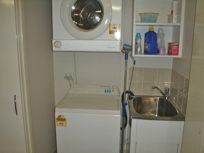 Bathroom 5, City West Accommodation, Perth