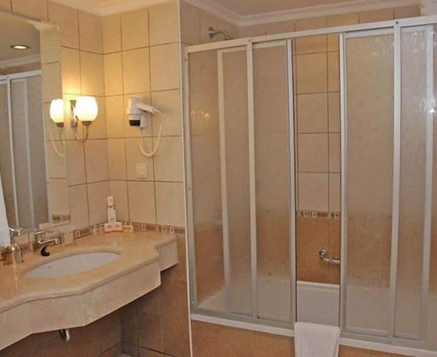 Bathroom 5, Adalya Art Side - All Inclusive, Manavgat