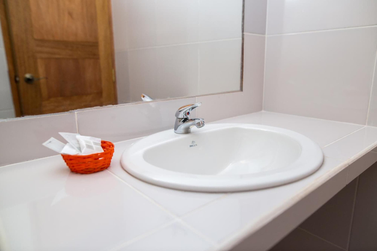 Bathroom 3, La Hosteria de Anita, Cusco