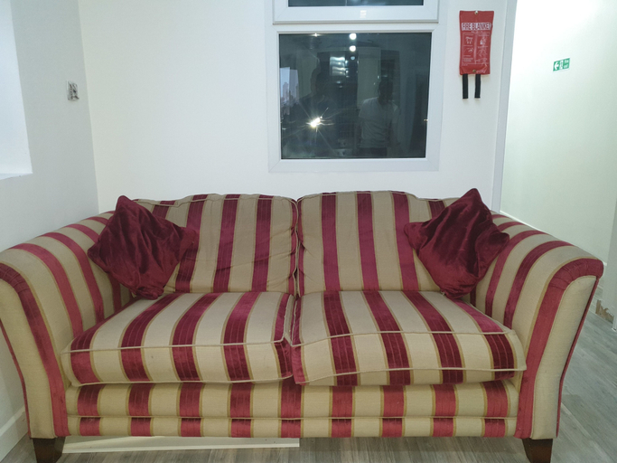 Others 5, Homestay in Walsall, Walsall