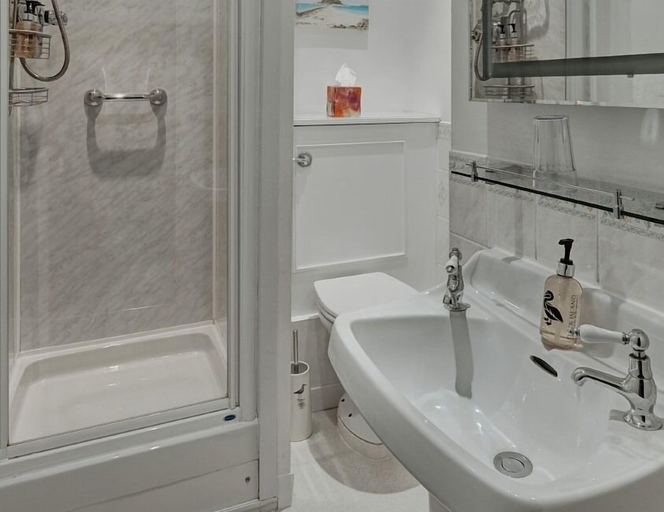 Bathroom 4, Bosavern House, Cornwall