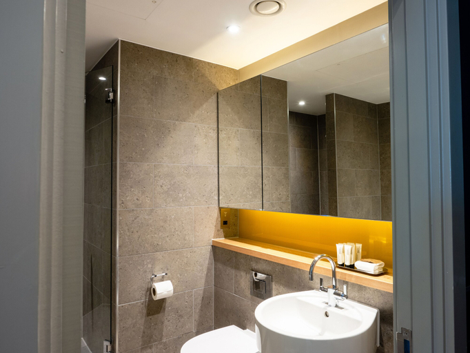 Bathroom 5, Apex City of Bath Hotel, Bath and North East Somerset