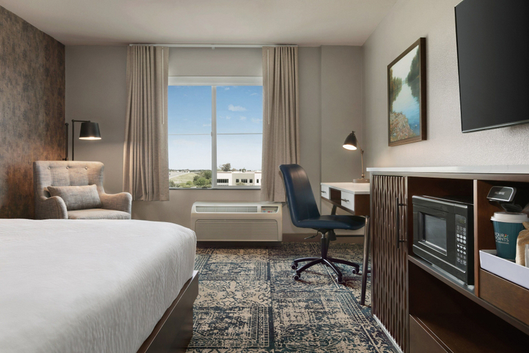 Bedroom 4, Four Points by Sheraton Sacramento International Airport, Sacramento