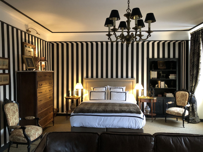Bedroom 3, Manoir De La Croix Saint Louis, Yonne